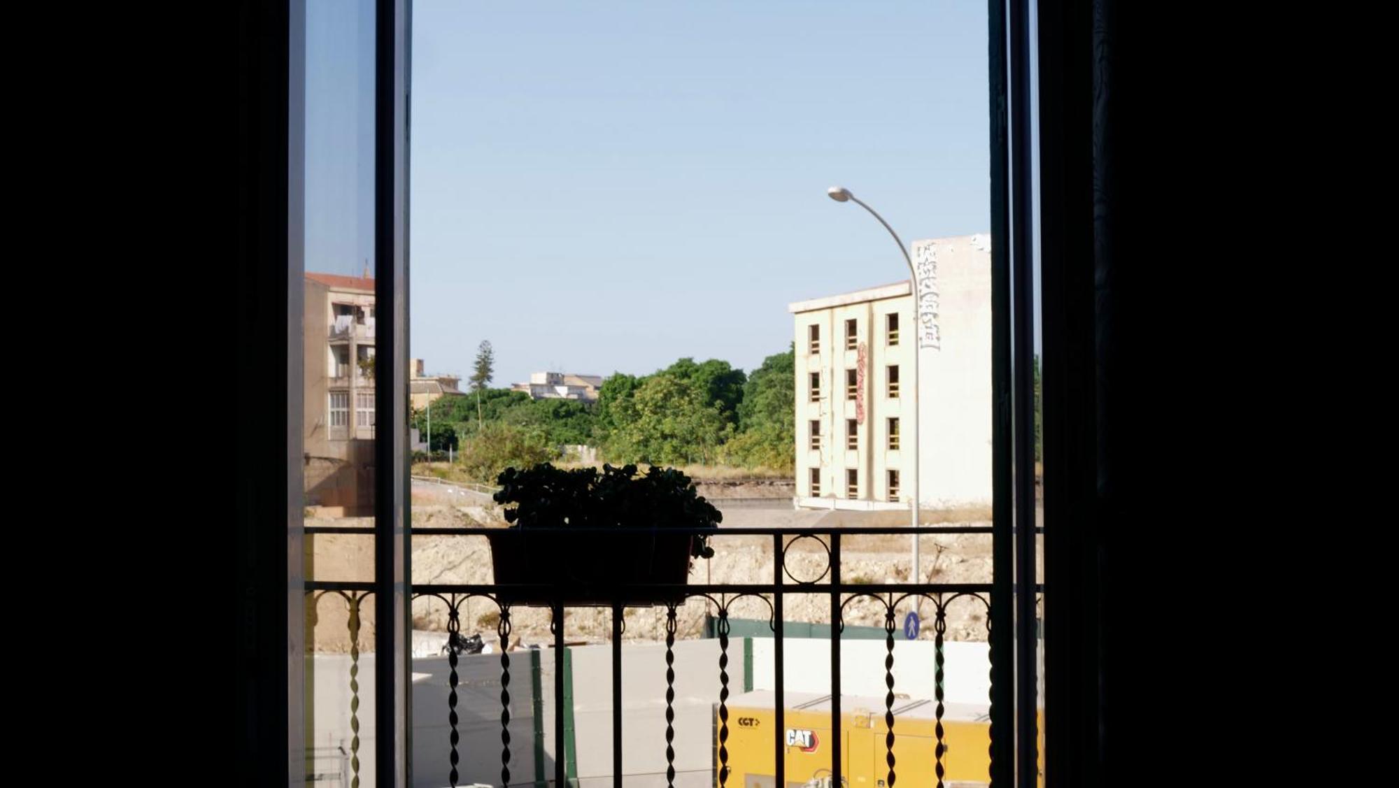 Isola Dei Tesori - Affittacamere Palermo Bagian luar foto